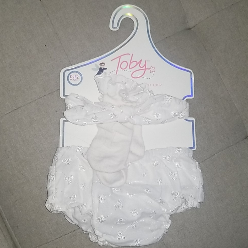 NWT Toby 3pc Photo Prop-Great for Newborn photos